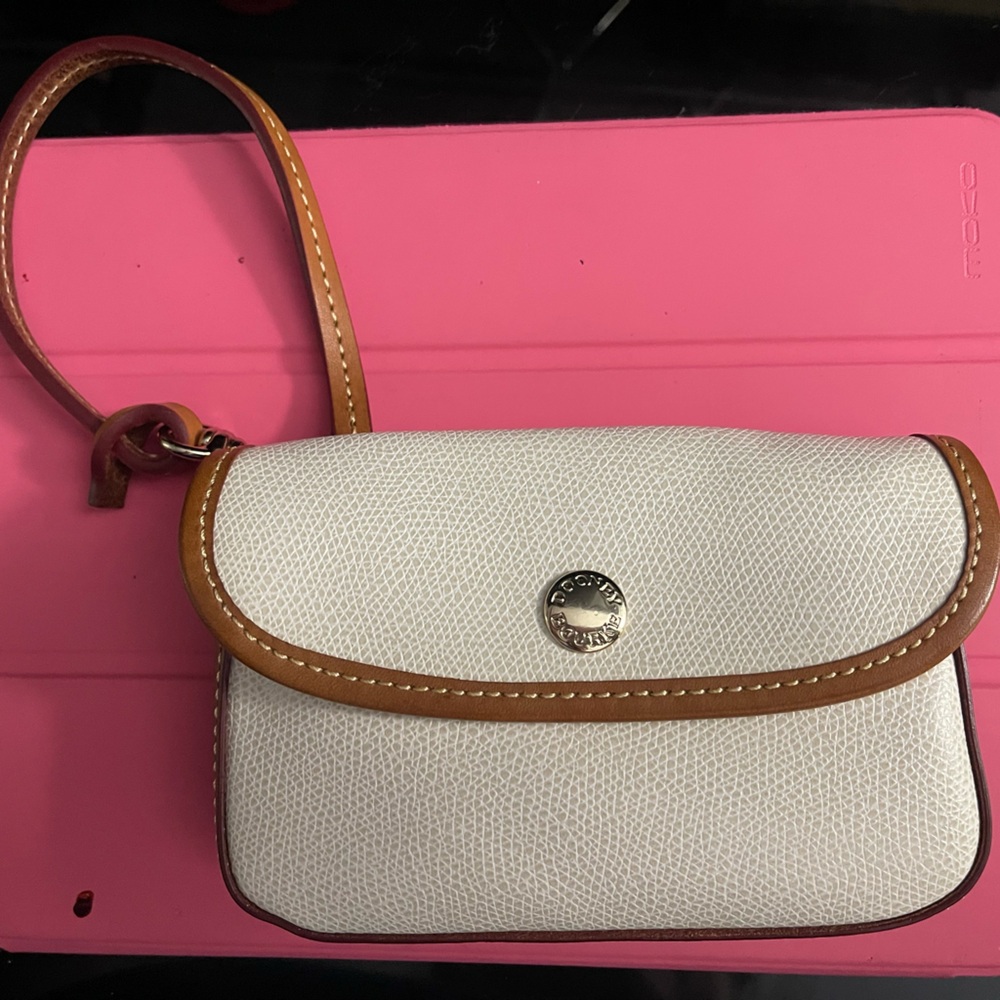 Dooney & Bourke White and Tan Clutch with Gold Accents NEW WITHOUT TAGS.